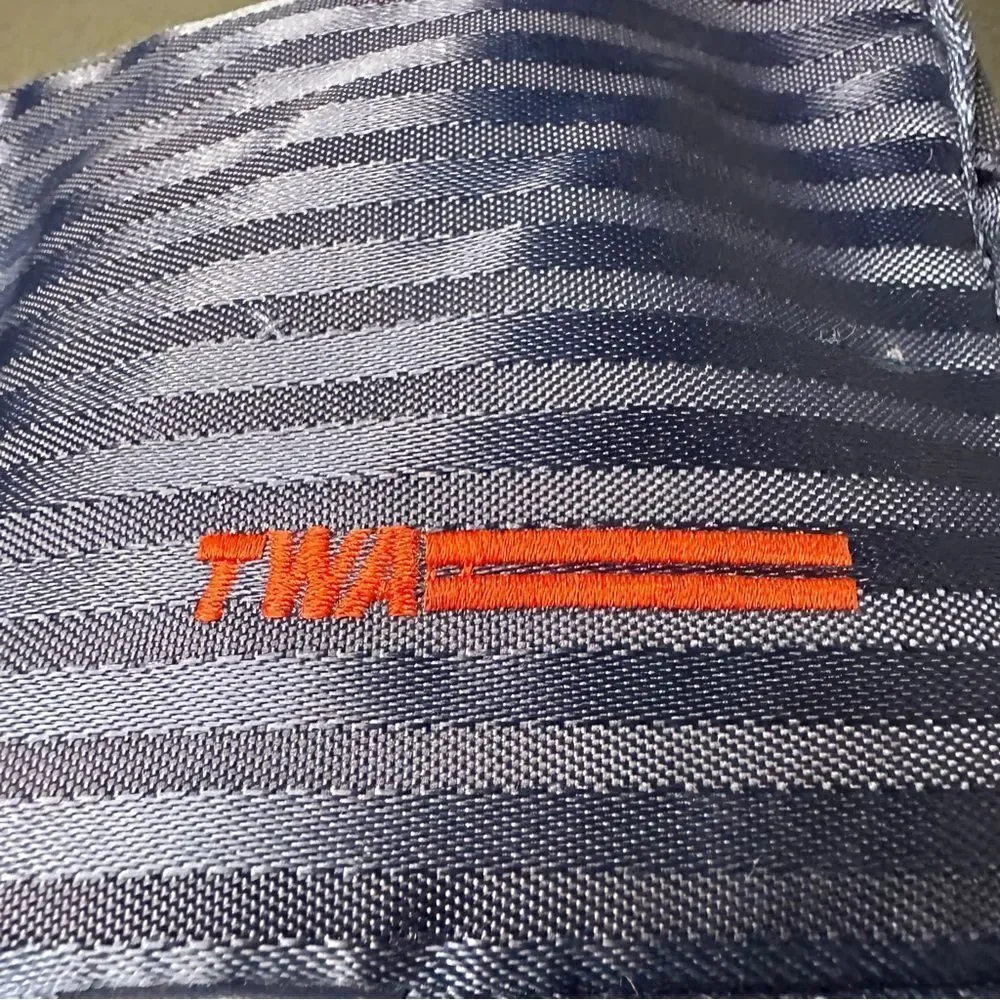 TWA Airlines Embroidered Zippered Personal Amenity Case Bag‎ Pouch - Vintage